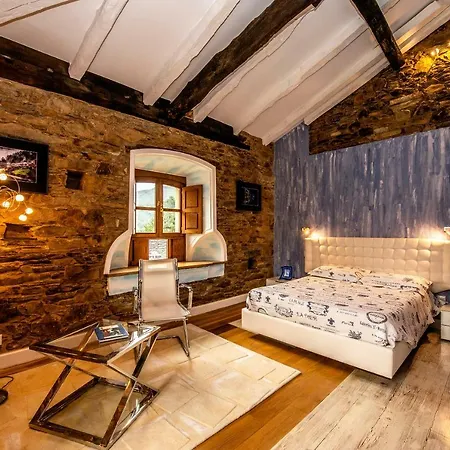As Casas Do Retratista Adults Only